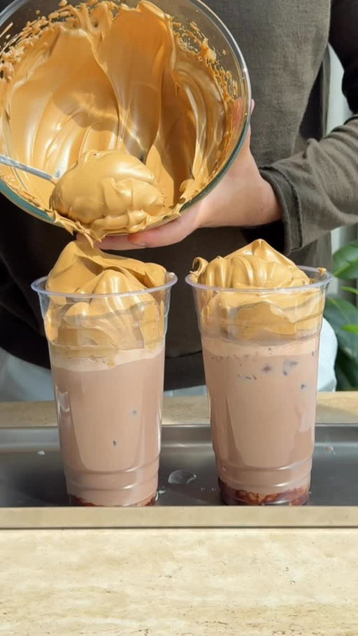 Iced fluffy coffee with chocolate twist!