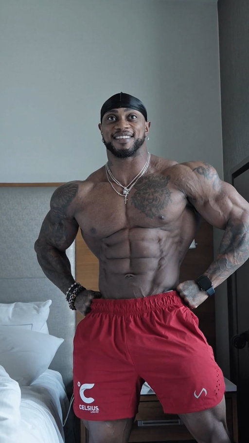 Built in silence, revealed in seconds.

Every pose practiced when nobody’s watching…
every transition sharpened behind closed doors…
every detail obsessed over until it feels effortless.

It’s repetition, discipline, and intention.

The stage is just the result. 🎭🌊🏄🏾‍♂️💎

It truly takes a village! Thank you @neil_yoda_hill1 @joey1belt @the.faith.allen 🤞🏾💯

📸 @nhanshotit 

#gymtalk #gym #tlk #bodybuilding #physique