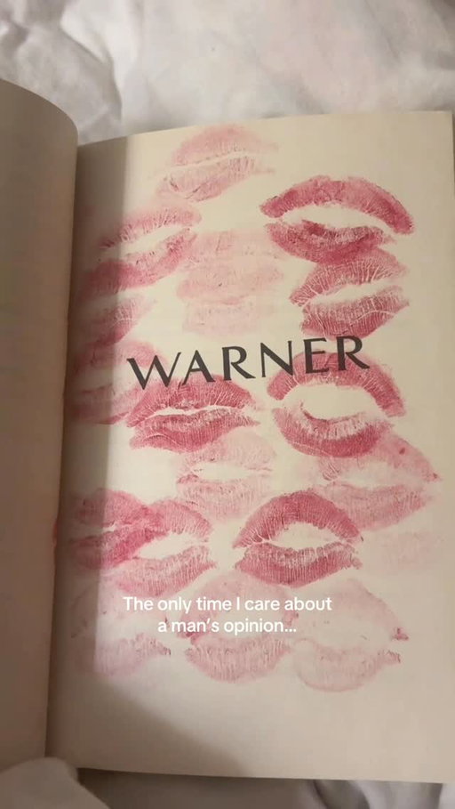 😏

#bookstagram #shatterme #aaronwarner #bookgirlies #bookish