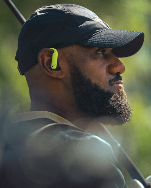 Pinnacle performance, premium sound. Fit for The King. 

The special-edition Nike Powerbeats Pro 2, delivers unbeatable sound with Active Noise Cancellation, Transparency mode, and up to 45 hours of battery life.