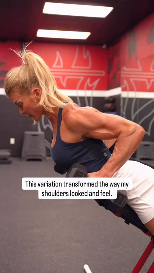 What are we actually training for in the @nakedprogram?

Simple.

Look good.
Move well.
Perform better in real life.

This movement checks all three.

The Bat Wing Row variation completely changed how my shoulders look and feel. 

Better posture.
Stronger upper back.
Healthier shoulders.

It built the rear delts, fixed up imbalances, and carries over to everything I do in training and daily life.

Here’s how to do it: 
	1.	Pull your shoulders back and down
	2.	Hit a controlled DB row
	3.	Extend one arm out laterally
	4.	Pause for 1 second
	5.	Return to neutral and switch sides

Slow it down and own every position.