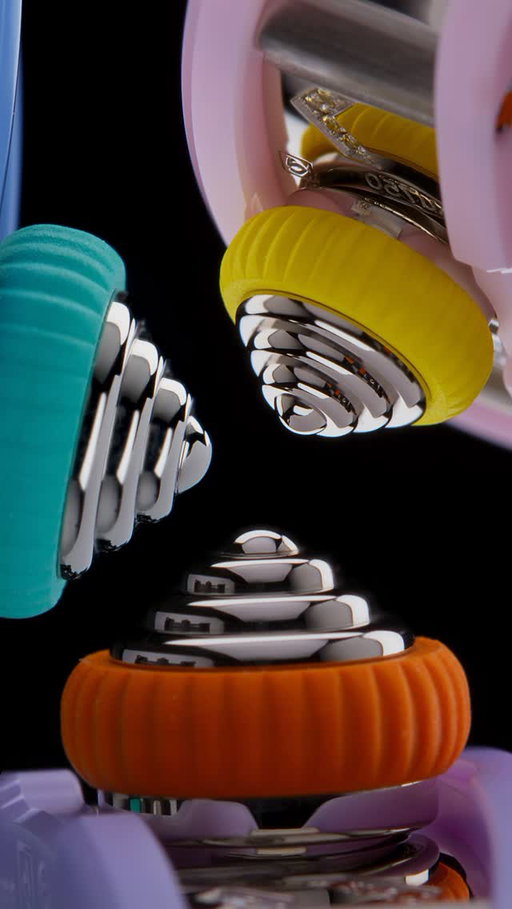 The RM 07-01 Coloured Ceramics 2026 continues the brand’s exploration of coloured ceramics and a surreal aesthetic. While preserving the strong codes of the collection—most notably the dial, enriched with multiple decorative techniques—this new iteration advances the concept through an intentionally fragmented gem-setting composition, amplifying contrast and delivering a more assertive, unconventional aesthetic.

🎥 @milledollars