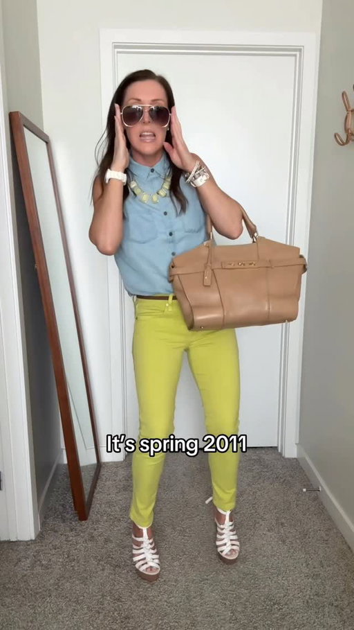 I’m so ready to bring back colorful denim. I SAID WHAT I SAID 

(AND NEON!!) 

#2010s #millennials #throwback #2010sfashion