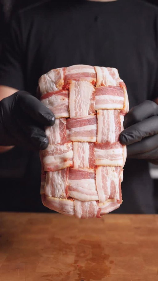 My Friends Seasoned My Steak…

… And I have major regrets

🎥 @sophiagreb @kylekrasker

#steak #ribeye #bacon