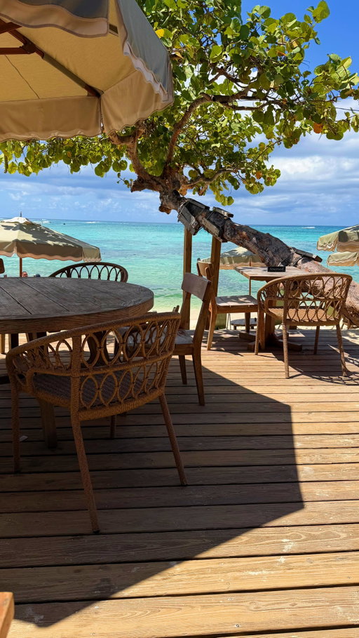Turns out I’m not depressed I just needed to be back on an island @saint__mood 
#relatable #island #travel #trend