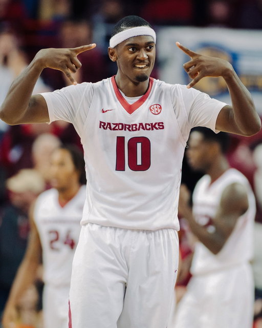 That time of the year 😤 Let’s go @razorbackmbb 

#UNDERDOG