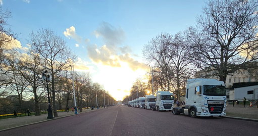 With the sunshine making its long-awaited return… our teams are back capturing those picture-perfect shots, with our fleet lined up flawlessly once again👌😍☀️ 

#ADF #FacilitiesSupplier #TVandFilm #TheMall #London #Sunshine