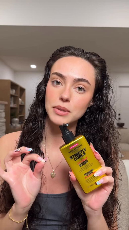 Curl girl with a sleek alter ego 💛 soft, smooth, still me

#MarcAnthonyPartner #StrictlyCurls #CurlToStraight #BlowoutRoutine #MarcAnthony

Using Marc Anthony Strictly Curls Curl to Straight Blowout Spray ✨