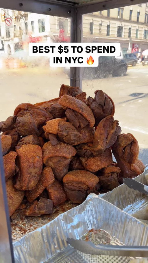 Best $5 To Spend In NYC 🇩🇴

#streetfood #cheapeats #nyceats #dominicanfood #dominican