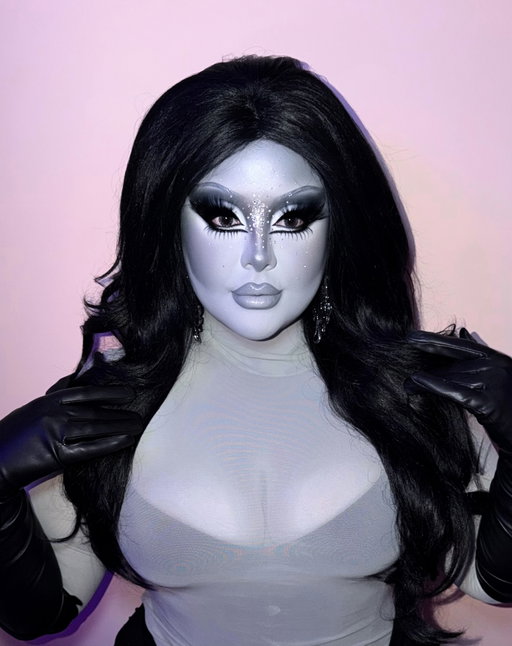 Lighting this was a challenge 😩 so enjoy all the different lighting options 🩶🖤
@wigsbytips Wig 
@pinkyparadisedotcom Pretty Crystal Grey lenses ✨
@mehronmakeup Skin Prep Pro, Clown White Lite ✨ 
@madebymitchell Curve Case
@onesize Secure the Blur and Turn Up the Base stage white powder ✨
@rcma No Color Powder✨
@trixiecosmetics Play pigment in Player One and Game Over for lips✨
@blendbunnycosmetics Ellis palette for eyes and contour 
@halfmagicbeauty Magic Drip gloss in Virtual BFF ✨
@colourpopcosmetics Stone Cold Fox Palette, BFF liquid liner in Graceland ✨
@nyxcosmetics Slim Eye Pencil in Charcoal for lip liner and brows
@essence_cosmetics Black Liquid Liner 
Top lashes are Elegant lashes 301 over and randoms from the hair shop underneath
Bottom lashes are monda studio 607 lashes 
✨=gifted
#dragqueen #makeup #grwm #transformation
