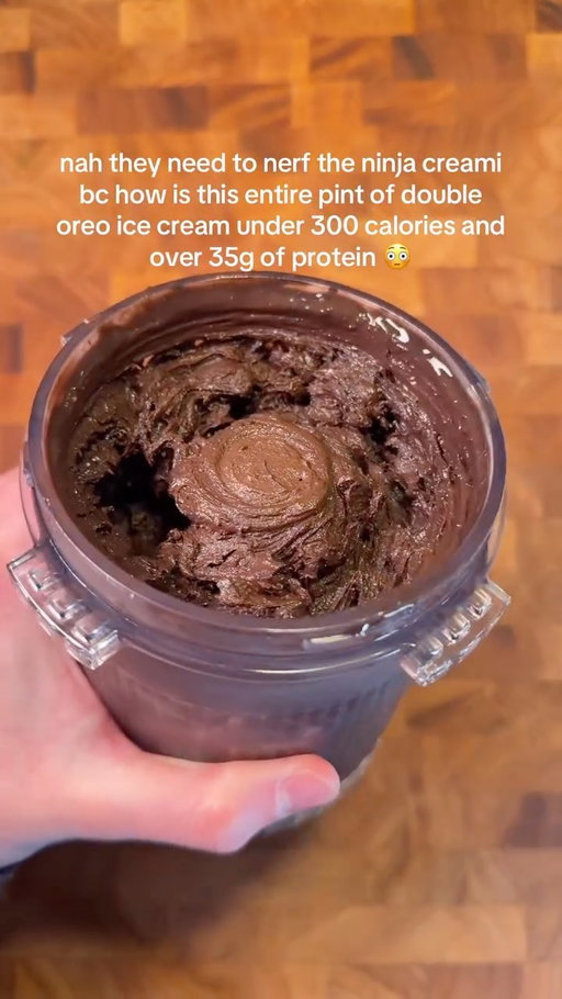 Want this recipe (and 185+ more)?

Comment “Free Sample” and follow me @fitnessproductfinder and I’ll send you the link to this recipe + 4 more of my favorites 🍦📩

298 calories 36g protein (yes, for the entire pint, toppings/mix-ins included)

Double Oreo Protein Ice Cream 🍫
•
•
•
•
#ninjacreami #proteinicecream #highprotein #browniebatter #fpf