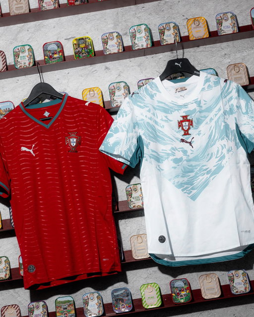 Red, green, and taking over the block 🇵🇹🗽

Only NYC could serve a kit launch like this. For love of the shirt. For love of @portugal. Coming soon. #RollingNations