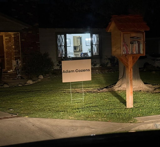 A prank worse than being T.P.'d. 
•
•
•
Going to assume @mikebell49 is responsible for this middle of the night hijink!
•
•
#glendora #funny #prank #comedy #sign