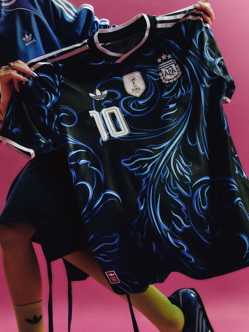 🚨 𝑺𝑯𝑰𝑹𝑻 𝑨𝑳𝑬𝑹𝑻: The new adidas Federations Away shirts are here.

The Trefoil returns. We will see the adidas Trefoil on the pitch at a World Cup for the first time since 1990.

Which shirts are your favourites? 🤔