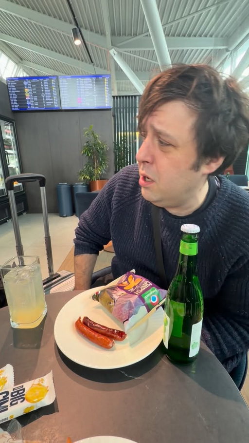 Warding off the shakes in Warsaw Airport