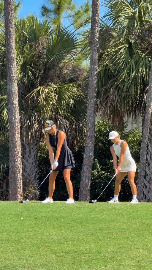 In sync🫡 @callawaygolf 
•
•
•
#golf #swing #tempo #sync #friends