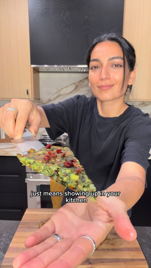 Persian new year tradition: Kuku Sabzi ft. @hexclad 
My second new year (& birthday) tradition is to give a gift to you. Simply leave a comment below to enter to win a chefs knife from @hexclad - We’ll pick a winner 3/24. 

happy new year ❤️