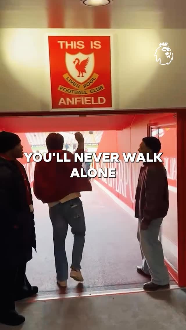 From Stamford Bridge to Anfield: a Premier League weekend to remember for @antoinewinfieldjr @dickerthekicker and @daiyanh11 🏈❤️⚽️