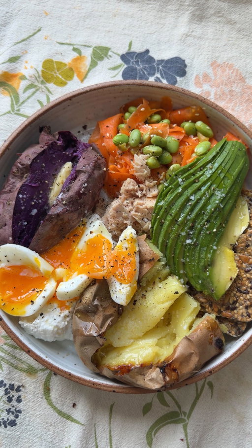 Not every plate has to be perfect but I love adding ingredients where each one has benefits to my skin health! On this plate we have..

Purple sweet potato, Japanese sweet potato with grass-fed European butter, soft boiled egg, @fishwife canned tuna, carrot ribbon & edamame salad, @good_culture cottage cheese, seed crackers, avocado, and @getgraza olive oil ✨

I talk about the specific skin benefits to each ingredient on my substack!

#wholefoods #healthyfood #skinhealth #seasonalingredients