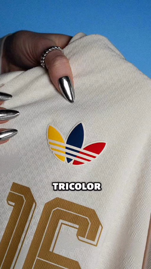 Adidas x Venezuela, Japón & Alemania😮‍💨 

¿Cuál es tu favorita?

Venezolanos… ¿cambiarían la Vinotinto por la azul? 

Los leo👀

#futbol #venezuela #adidas #lavinotinto