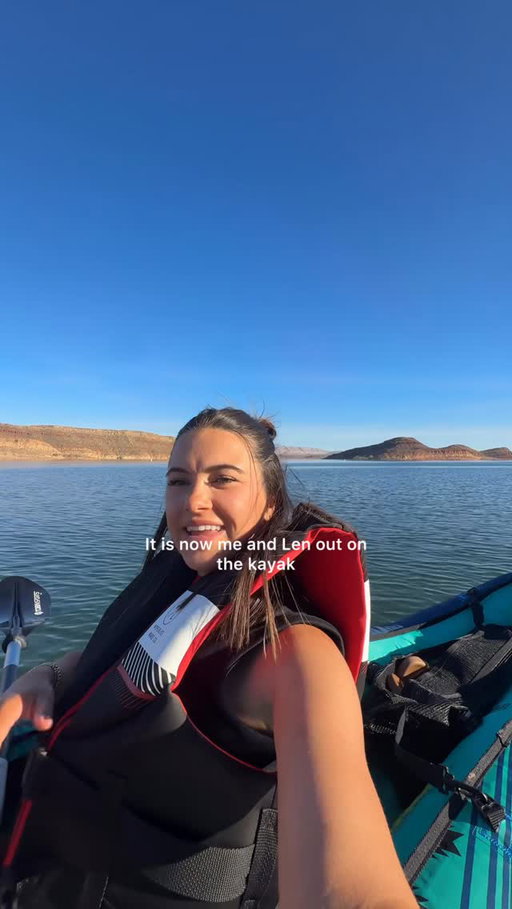 I want to remember everything she says forever. “Jus a lake”💀 @chomps #chompspartner