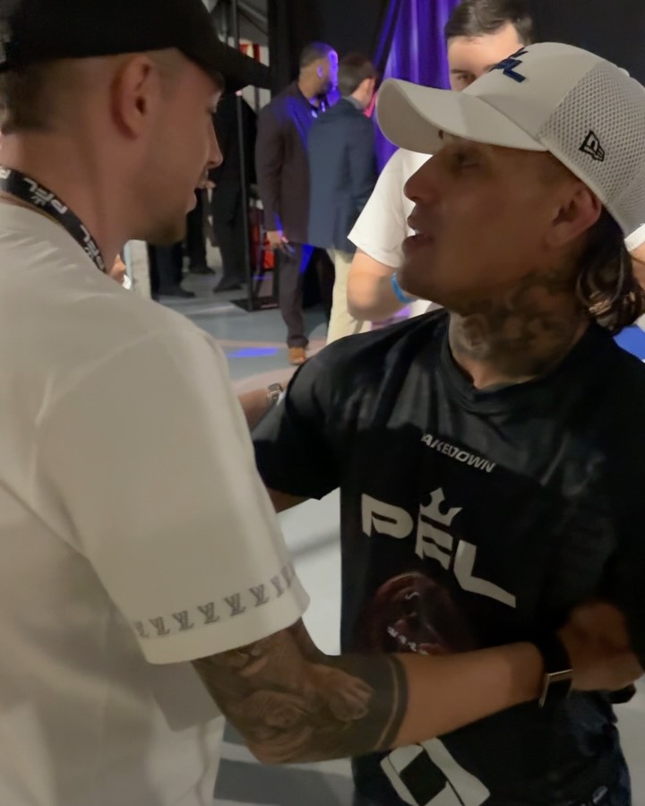 @fedevalverde 🤝 @lucianopereira_mma 

Uruguayan connection in full effect as Real Madrid’s catches up with Luciano Pereira after his knockout win! 🇺🇾

#PFLMadrid | 📺LIVE NOW on the ESPN app | 📍Palacio Vistalegre