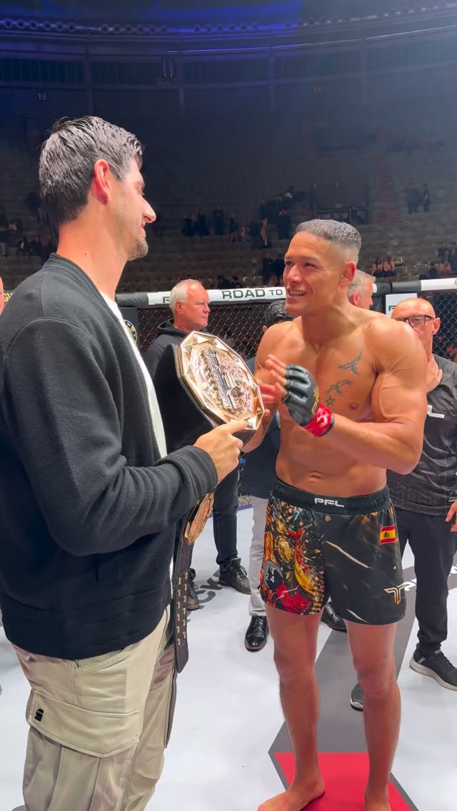 @thibautcourtois 🤝 @costello_mma 

The PFL Middleweight World Champion and Real Madrid Goalkeeper linking up after the first title defense in Spain 

#PFLMadrid