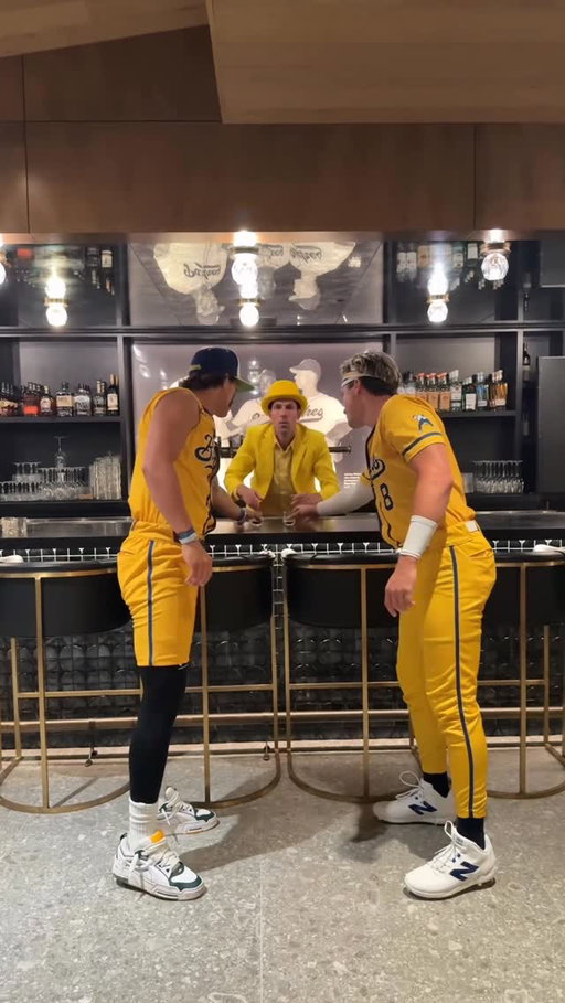 Well…stay tuned👀
•
•
#greatestshowman #savannahbananas #baseball #musical