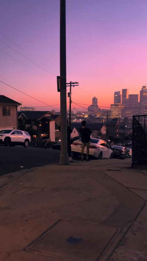 Westside Dreams 💜🌴
.
LA this is your sign to call @injuryneeds at 1-800-888-8008 if you’ve been a victim of an accident.
.
#LA #losAngeles #Westside