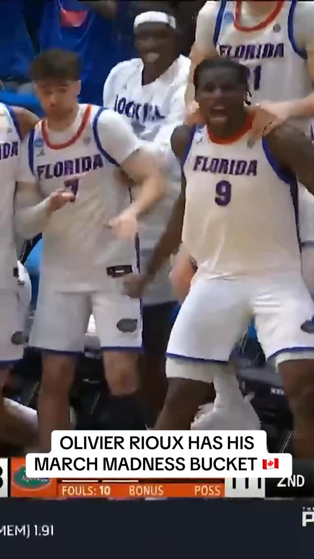 Olivier Rioux, the 7’9 Canadian slams in his first bucket of #MarchMadness and the bench goes crazy 💪