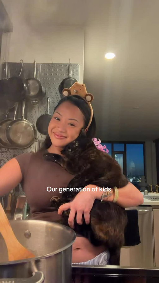 A single mom raising the sweetest little girl 🥺