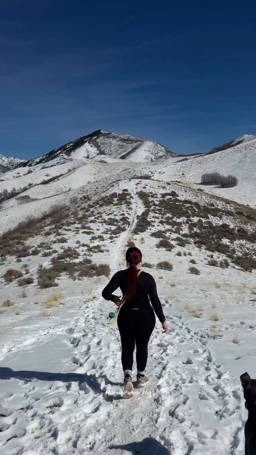 #AbrevaPartner #Ad Cannot believe how STEEP this one was 🙃 had the best time on dune’s
longest hike yet! Thankful @abrevabrand keeps
me feeling confident, no matter what
adventures we go on 🫶 #hikingwithdogs 
#hikingvlog
