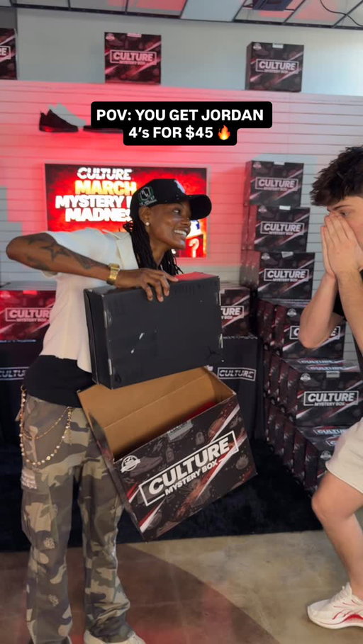 FIRST MYSTERY BOX OF THE STREAM‼️🔥

LIVE RIGHT NOW: TikTok.com/@culturemedia 

#Reels #Culture #MysteryBox #Sneakers #jordans