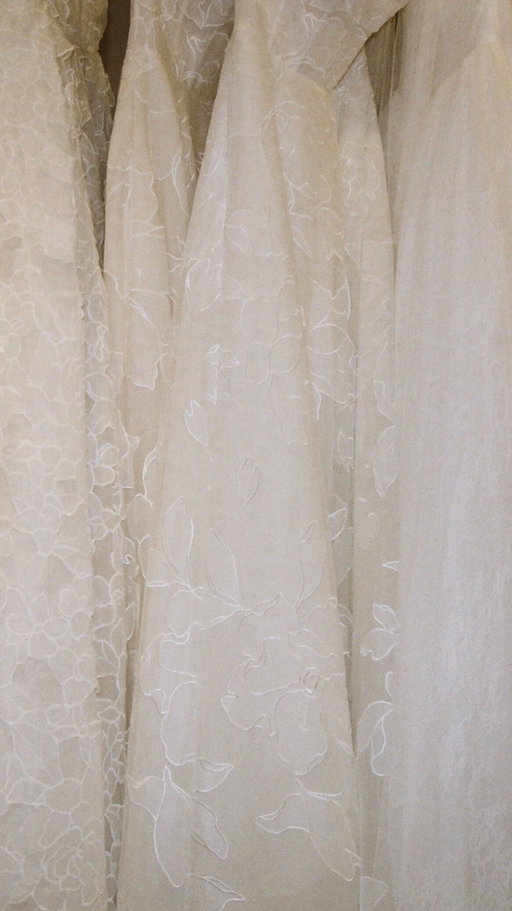 There’s just so much to love at the Jenny Yoo flagship 💌 Which dress is your favorite?