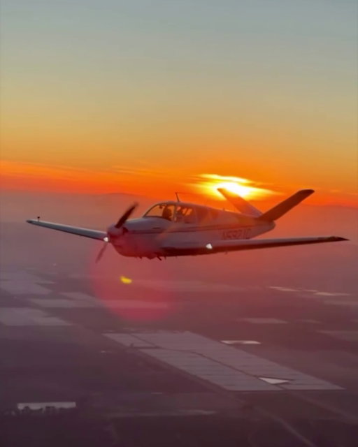POV the view is the destination @bayflight #views #flying #sunset