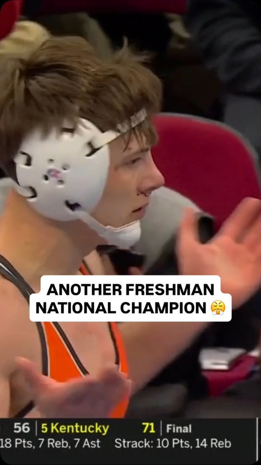 ANOTHER FRESHMAN CHAMPION FOR OKLAHOMA STATE 🤠

#NCAAWrestling x 🎥 ESPN / @cowboywrestling