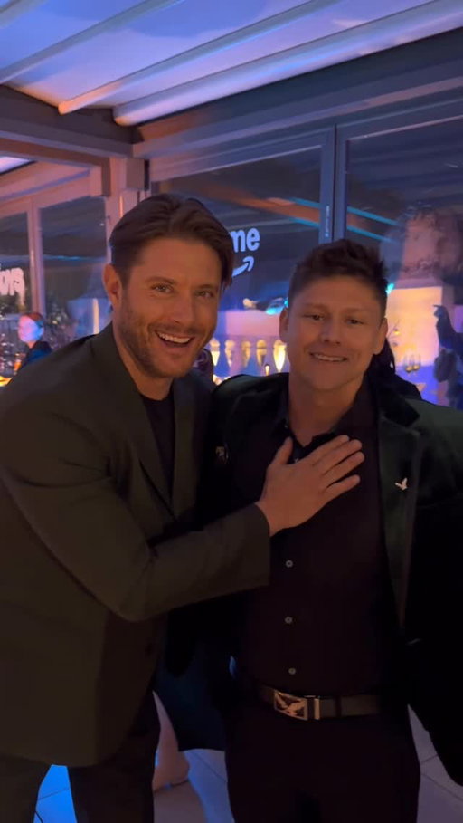 The plan was to stay calm… I in fact did not stay calm😅
Okay, quick backstory…
I’ve met Jensen before at spn con,s but as a fan attendee.
This time was different. Being flown out to Rome as a creator, for an exclusive world premiere for The Boys, and being at the after party with him, in a space I never imagined myself in…
and then having that moment happen there, it just felt INSANE.
A very much “i made it” moment.
Thank you everyone for being here, you made this happen. I l love you all😭❤️
.
#theboys #soldierboy #jensenackles #deanwinchester #primevideocreator