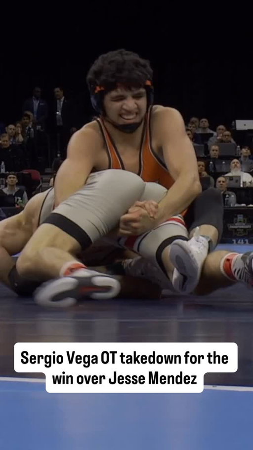 Sergio Vega beats Jesse Mendez 4-1 in OT for the national title at 141
#NCAAs coverage presented by @cliffkeenathletic