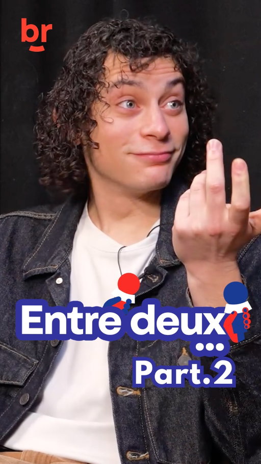 @roman_doduik toujours face à @mathis.chrb (Pt.2)

Roman revient avec un nouveau spectacle et y’aura pas le sketch du sundae

Format inspiré de l’émission « Between two ferns » 

🎥 : @antho.roule 
✍️ : @nico.leyer @mathis.chrb @antho.roule 

Follow @billetreduc_officiel pour plus de contenus