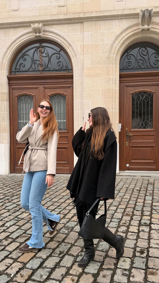 I just wanna be where you are🥰 @mirevadiary 

🎥 by @thatgirlasia.gioia 

#jennietrend #genevagirlies
