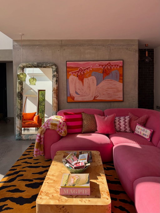 ⭐️WEEK 12⭐️ The sun FINALLY came out and I couldn’t be happier 🌼💌🧘🏼‍♀️🍵

1. The pink sofa returns 💘🌷👙🎀🎟️🩰
2. And the green sofa is moved to the dining room (& the yellow is in my office!!) Pics of that setup coming soon😁
3. Book of the week 
4. An outfit I enjoyed, how I love light jacket season!!! 🌴
5. The contents of my freezer… 🛁
6. Outfit details ✨
7. Iced coffee season!!!!!!
8. Fragrance layering of choice right now (literally the perfect summer combo)
9. Sweet perfect model boy ♥️
10. I had bought this jacket for coachella but couldn’t resist wearing it a little early
11. Perfect mini egg cookies from my lovely Elin (devoured with a peppermint tea of course)
12. A dinner date at our friends gorgeous new home 💌
13. Obligatory end of carousel odie pic