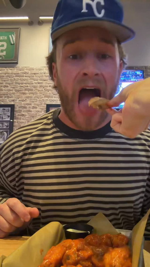 March Madness at Buffalo Wild Wings friggin rules #bwwpartner