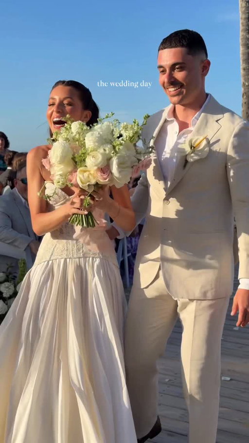 💌
#2026bride #beachwedding #destinationwedding #weddingday #weddingdress