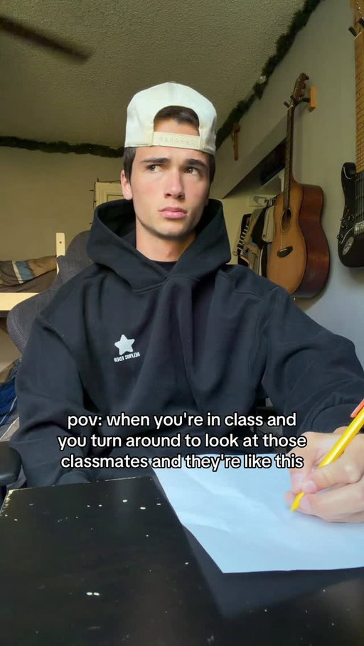 In the middle of class is crazy 😭 #fyp #foryou #relatable #reels #viral