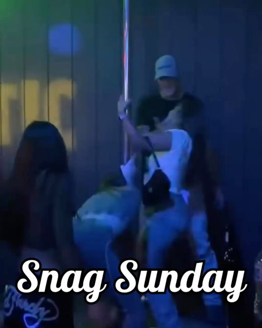 FOLLOW THAT CHUNE, INTO SNAG 🙈😳🎶

Dm us to be featured on Snag Sundays 📥

#viral #bgsu #explore #snag #college