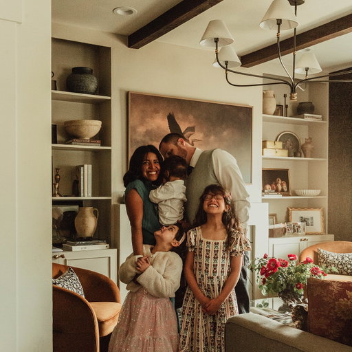 Of all the things my hands have held, the best by far is them. Have an amazing Sunday everyone!
.
.
.
.
.
.
.
.
.
#family #sunday #familia #domingocomfamilia #familylife