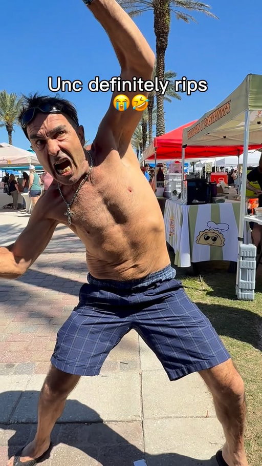 Can’t make this shit up 🤣😭

#funny #florida #surfing #reels