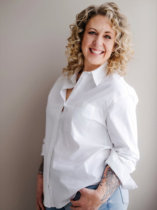 Headshots done by the incredible Hilary Gauld@oneforthewall, for the book I am co-authoring in!!! 📖📚✍🏻✍🏻😮😮📸📸 Thank you @oneforthewall  for always making me look great! ❤️❤️🙏🙏
