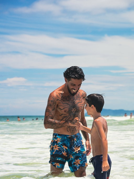 Último final de semana em família antes do tour começar 🤍 Meu galego, minha princesa e meu gorduxo, se despedir de vocês nunca é fácil, mas jajá o papai tá de volta. 

Amo vocês mais que tudo, essa e minha maior motivação para continuar e entregar o meu melhor🙏

@anandamarcal Obrigado por tudo, te amo meu amor!

🇧🇷 🔜 🇦🇺