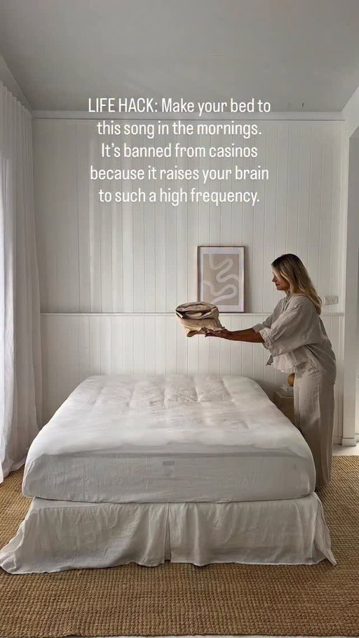 Start your day on high vibes ✨

Double the high frequency energy with not only our linen, but feel-good tunes like Ring My Bell by Anita Ward 🔔

The perfect way to start your day on a positive note 💃

#highfrequency #bed #ringmybell #newbedding